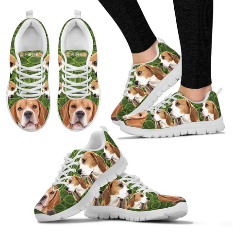 Beagle On GreenWomen's Running Shoes