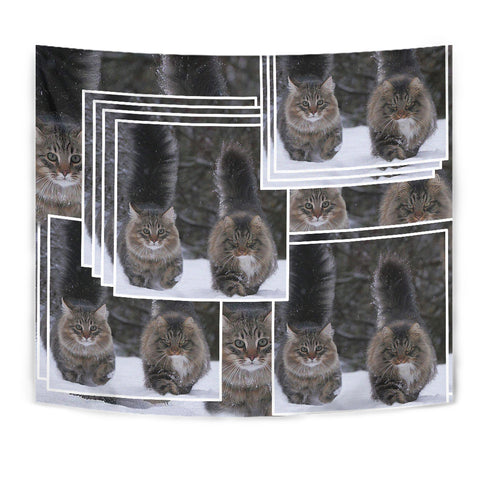 Norwegian Forest Cat Print Tapestry