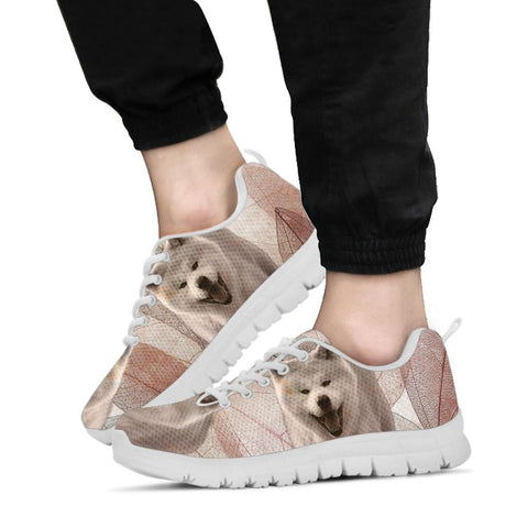 Cute Akita Inu On Leaves Print Running Shoes