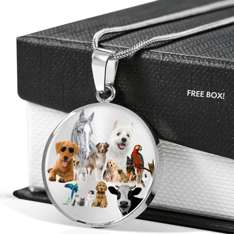 Pets Group Print Circle Pendant Luxury Necklace
