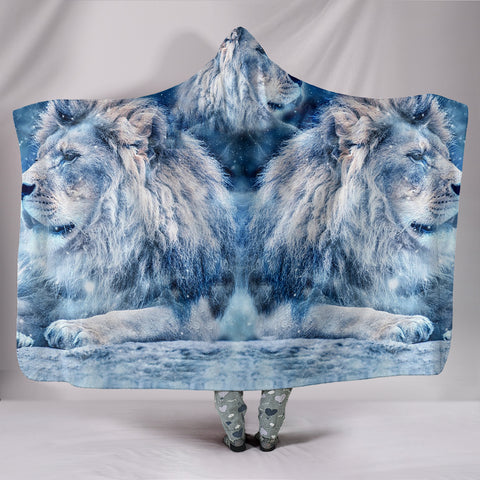 Snowy Lion Print Hooded Blanket